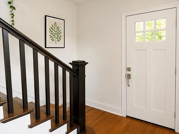 5th image of 2208 Blodgett St Floor 1