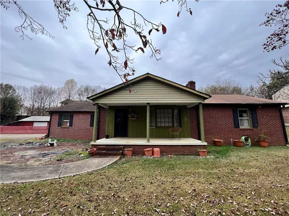 118 & 120 Hope Dr, Central, SC 29630