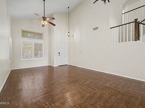 4th image of 981 N 169TH Avenue
