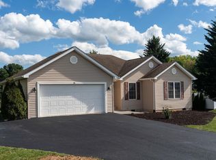 50 Winter Ridge Dr, Stuarts Draft, VA 24477