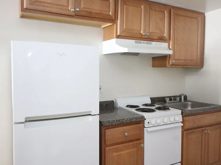 1019 Saint Paul St — Photo 5