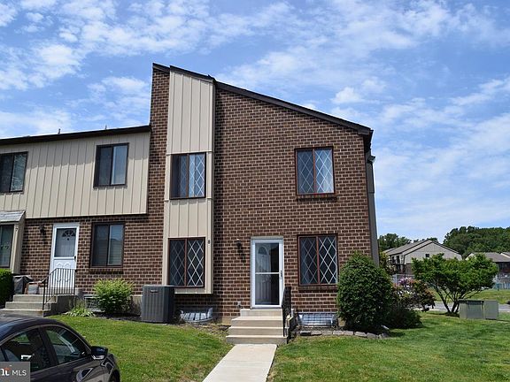 2nd image of 5200 Hilltop Dr APT L8
