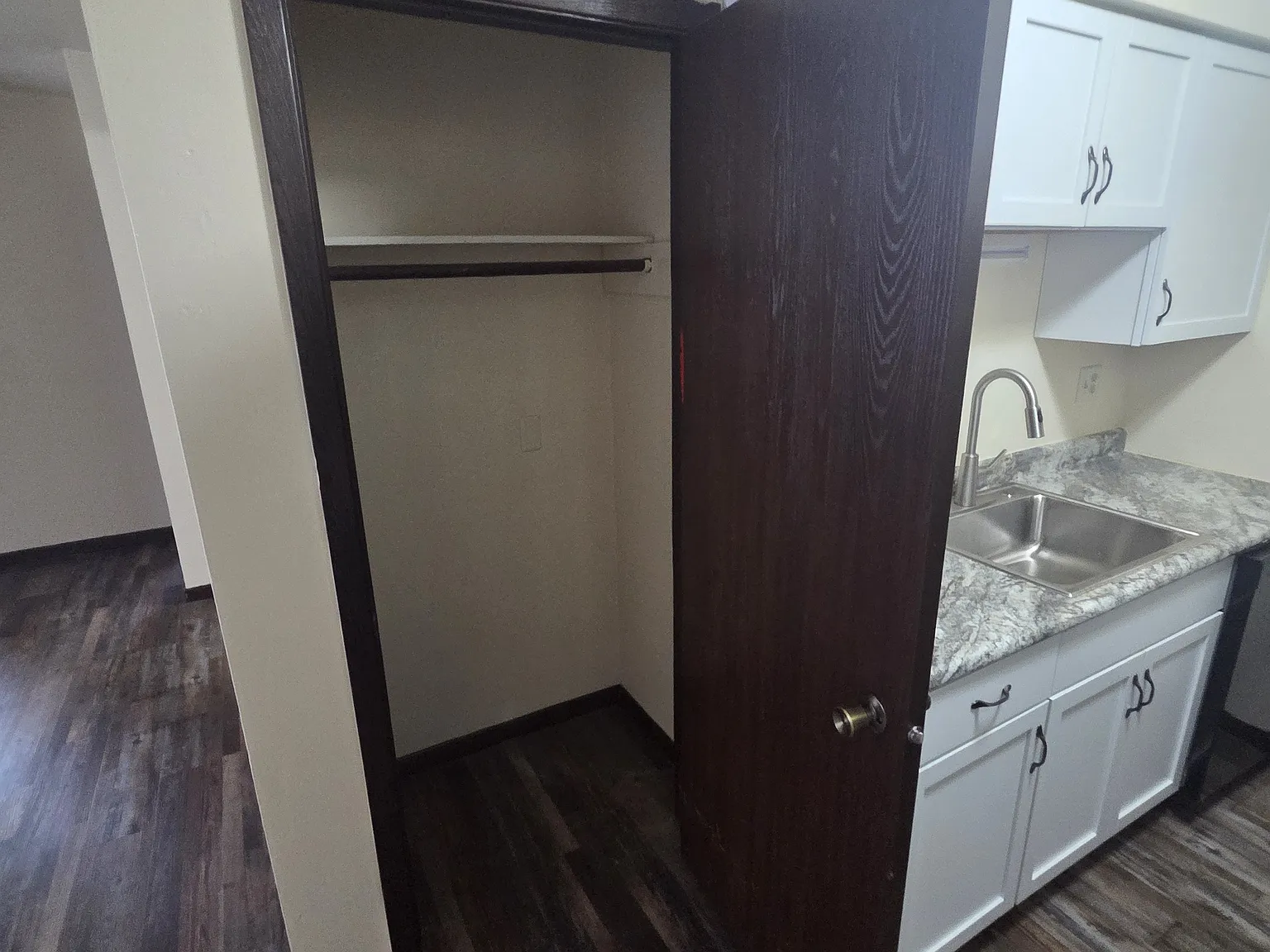 2 bed, 750 sqft, $995 — Photo 4