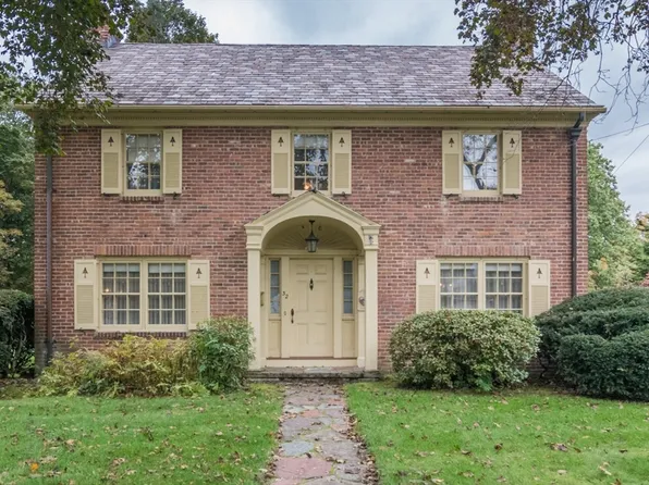 32 Longview Dr, Longmeadow, MA 01106