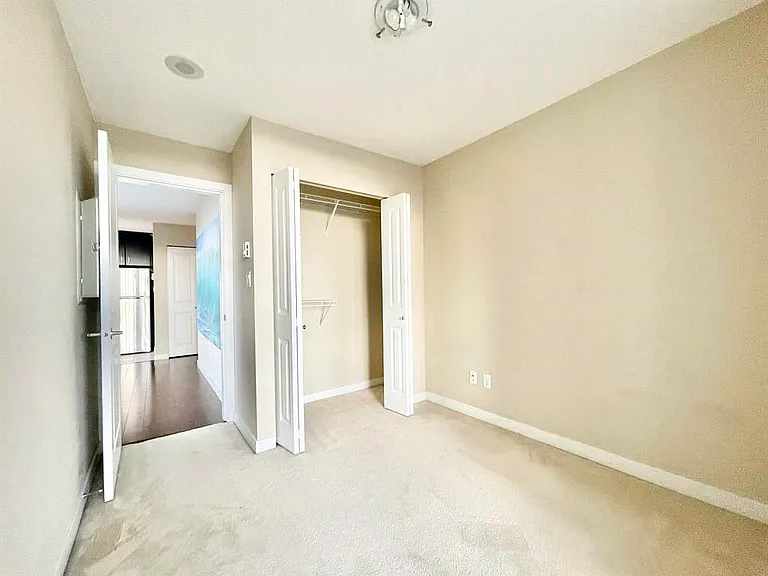 5068 Kwantlen St #908 — Photo 10