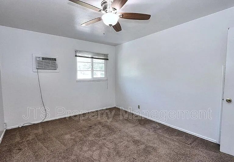 4439 V St #6 — Photo 43