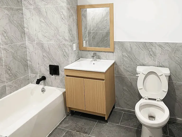 21-11 31st Ave #2A — Photo 3
