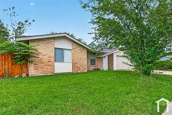 10402 Permian Dr — Photo 30