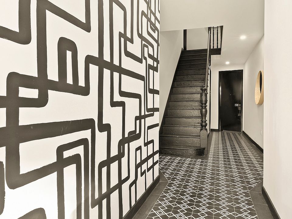 1st image of 2559 35th St APT 2L