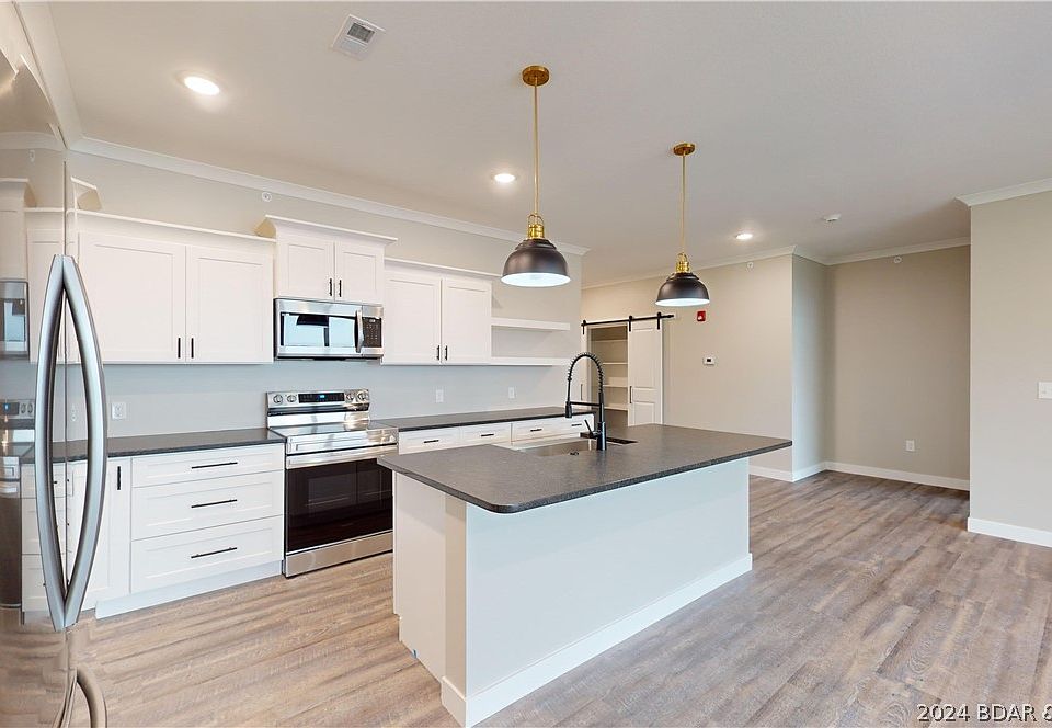 1st image of 104 Sierra Bay Dr #5F