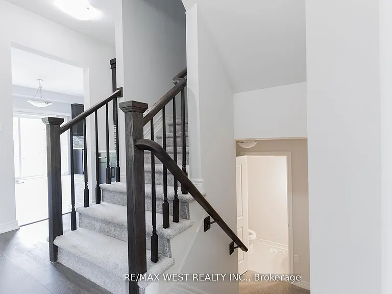 3602 Carolina Ct — Photo 20