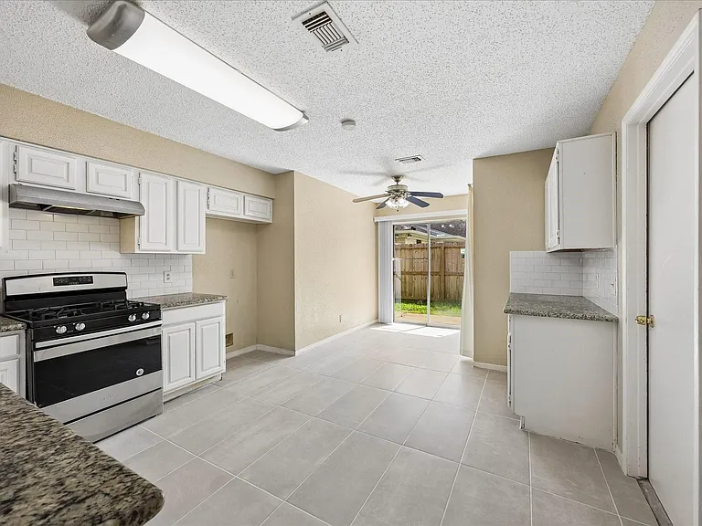 3207 Rimrock Dr — Photo 8
