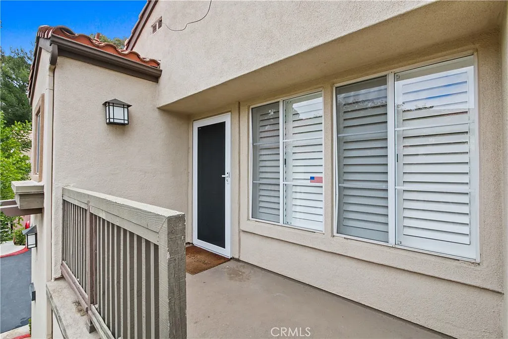 2 bed, 1000 sqft, $3,395 — Photo 3