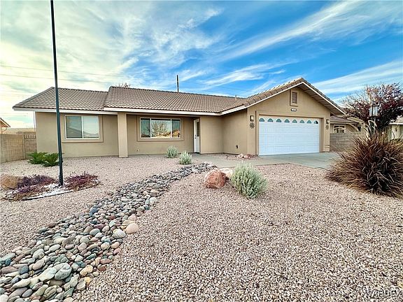 3rd image of 3837 Henry Fonda Way