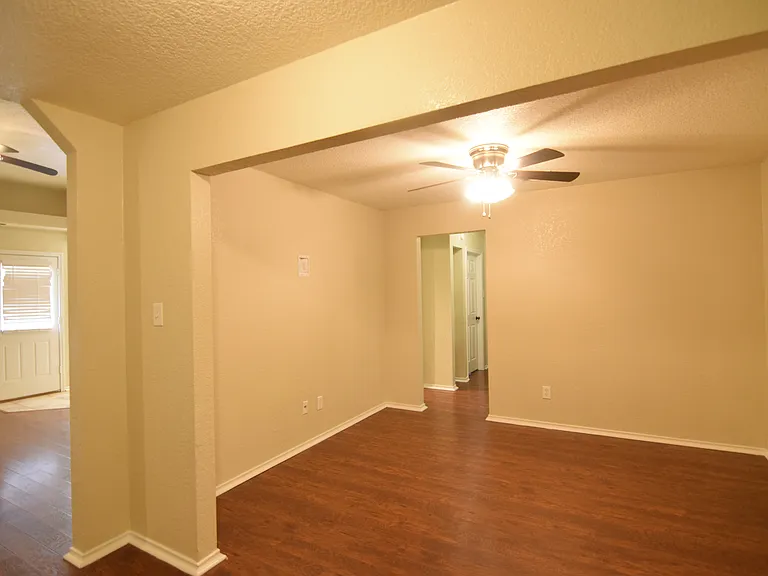 2802 Wesley Dr — Photo 8