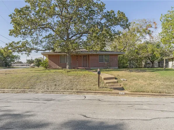 2014 Elmwood Dr, Bryan, TX 77802