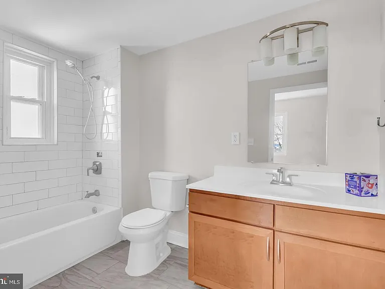 1800 28th Pl SE #201 — Photo 11