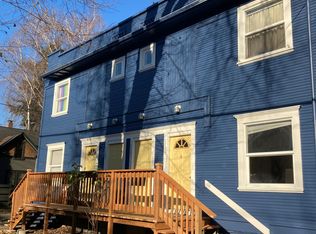 3107 SE Stark St, Portland, OR 97214