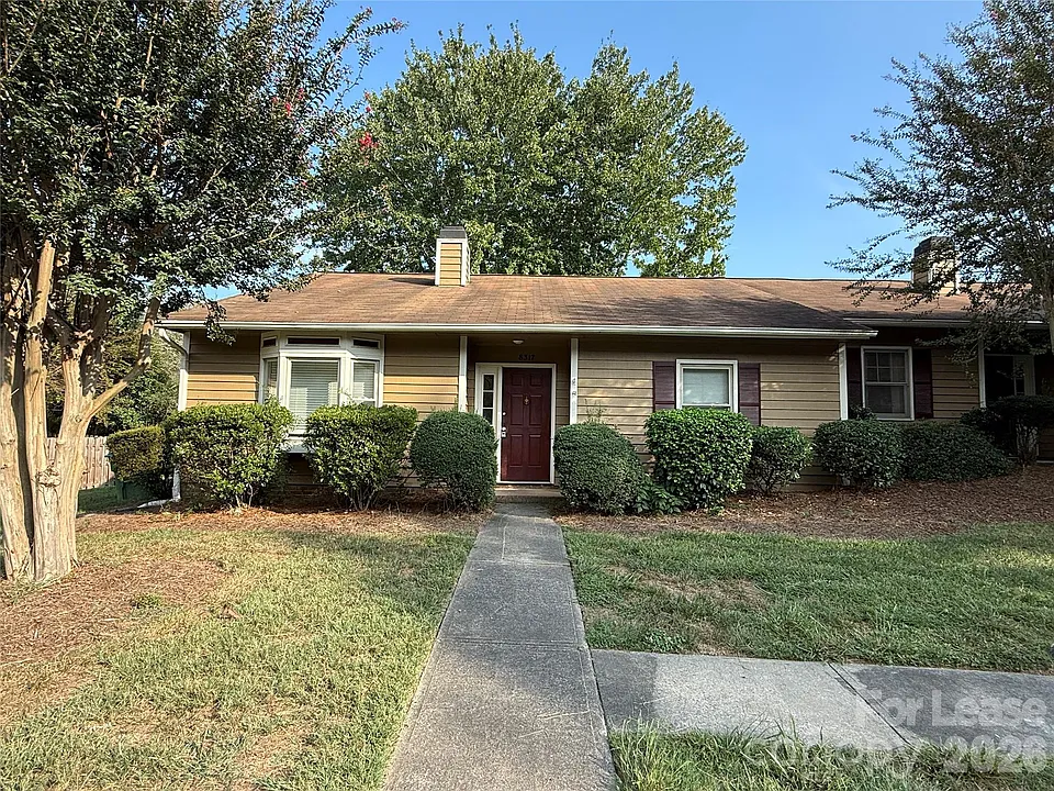 8317 Summerglen Cir