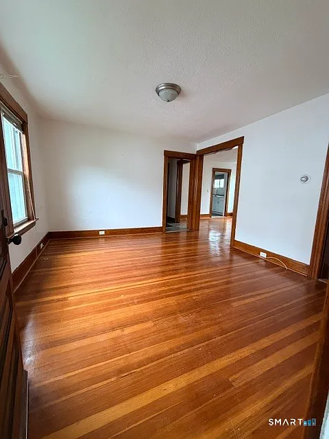 2 bed, 1.0 bath, 900 sqft, $1,850 — Photo 2