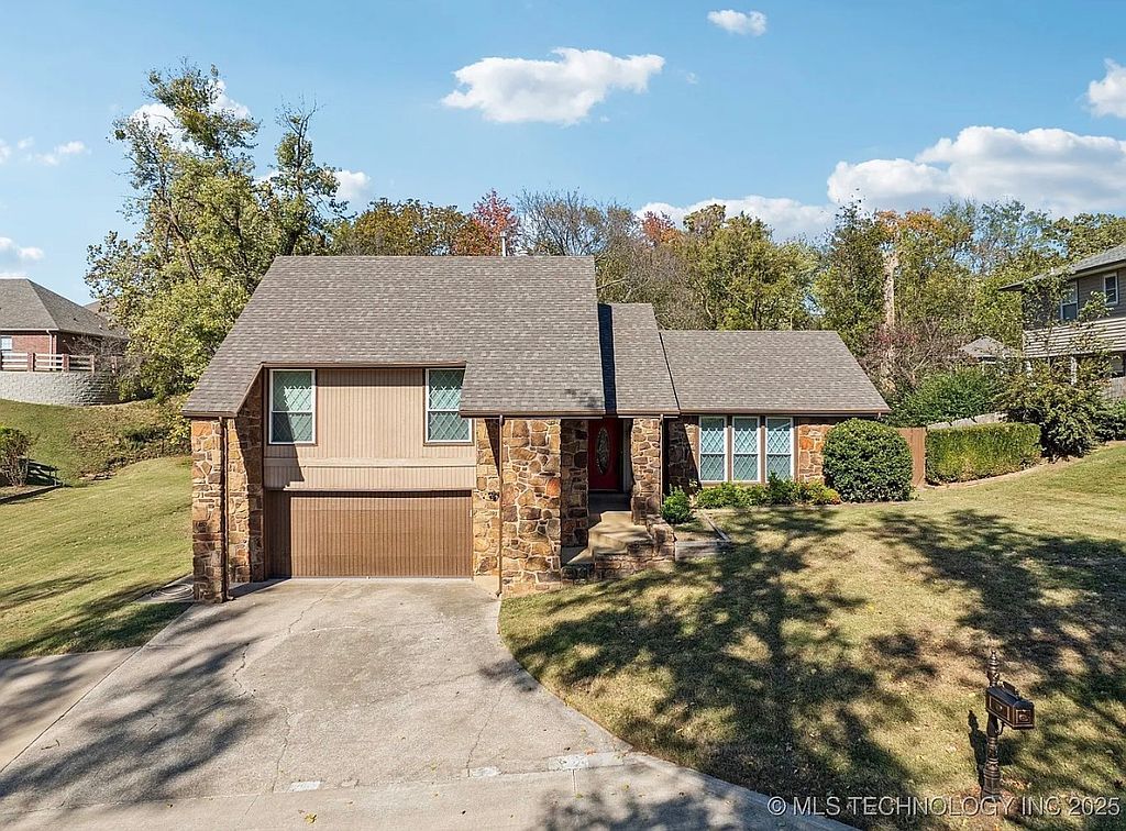 813 E Teresa Ave - Property Image