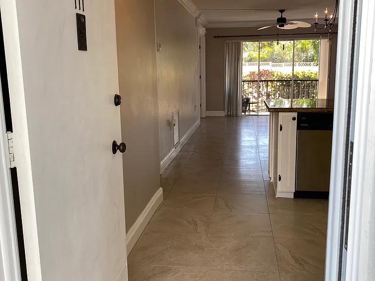 5 High Point Cir W #111 — Photo 8
