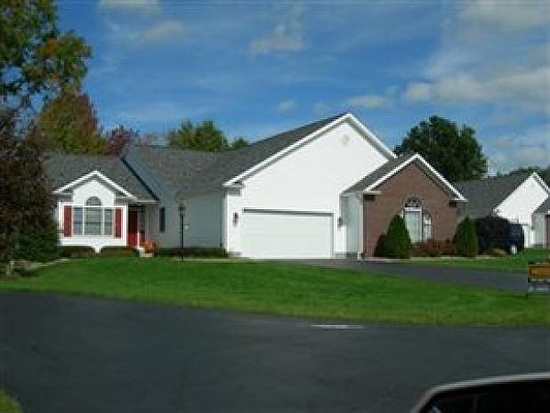 1st image of 293 Cranberry Ct