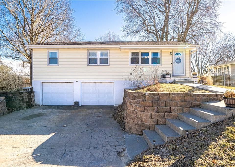 1st image of 3032 Nanette Dr