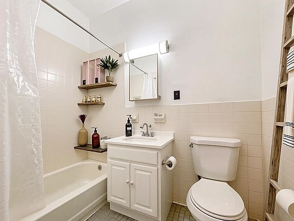 5th image of 141 Marcus Garvey Blvd #2A