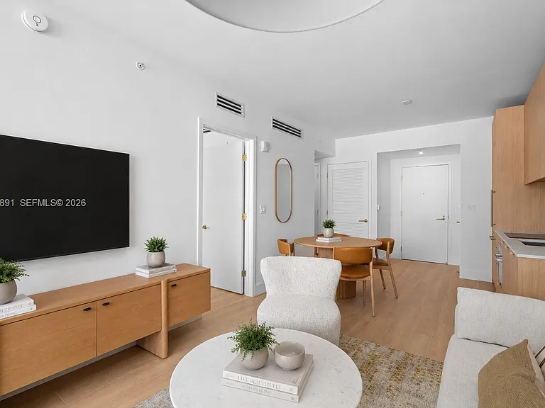 90 NE 32nd St #710 — Photo 2