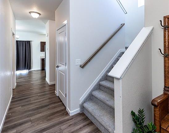 2nd image of 10921 Ballona Dr