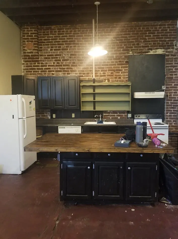 2 bed, 1100 sqft, $1,250 — Photo 2