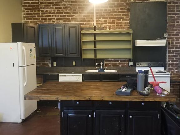 2nd image of 669 N 2nd St APT 102