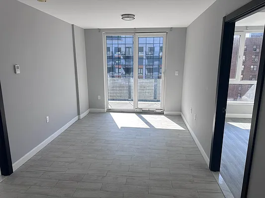 Rented by E Realty International Corp | media 4