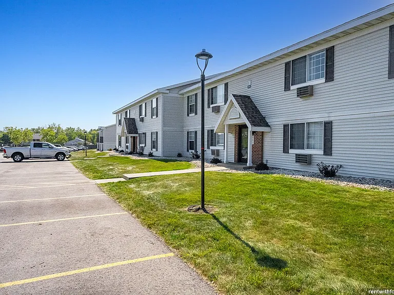 335-339 407 Southtowne Dr — Photo 14