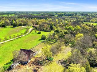 710 E Bonham St, Tom Bean, TX 75491