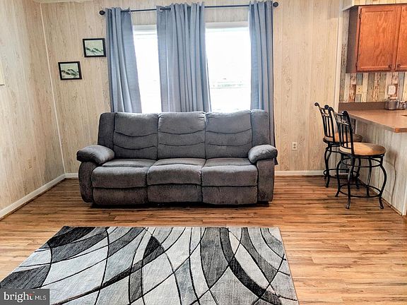 2nd image of 33616 Briar Ct N