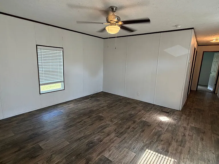 4220 Barber St — Photo 3
