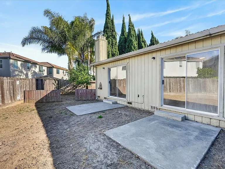 521 Spring Dr #A — Photo 22