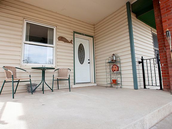 4th image of 608 N Logan Ave