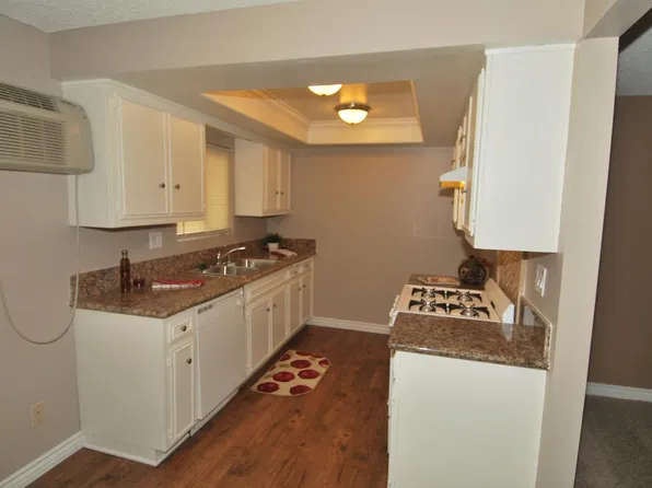 La Reina Ave. Apartments, 10437 La Reina Ave #204, Downey, CA 90241