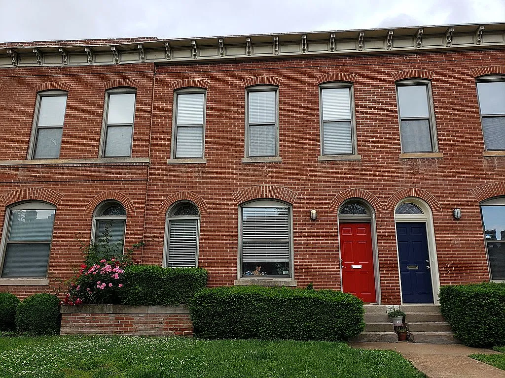 4425 Oakland Ave photo 1