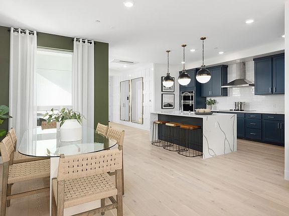 Dining area open to kitchen - perfect for entertaining