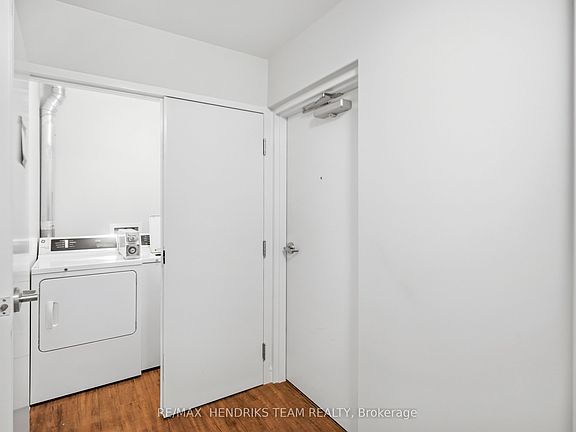 5th image of 320 Vine St Floor 2A