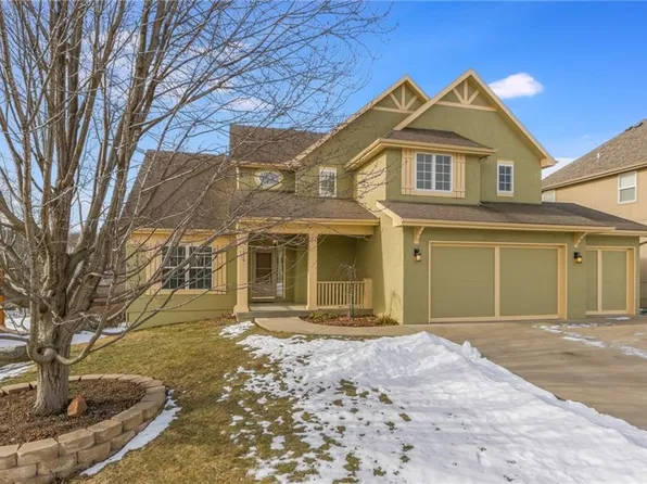 1520 Northpoint Ave, Liberty, MO 64068