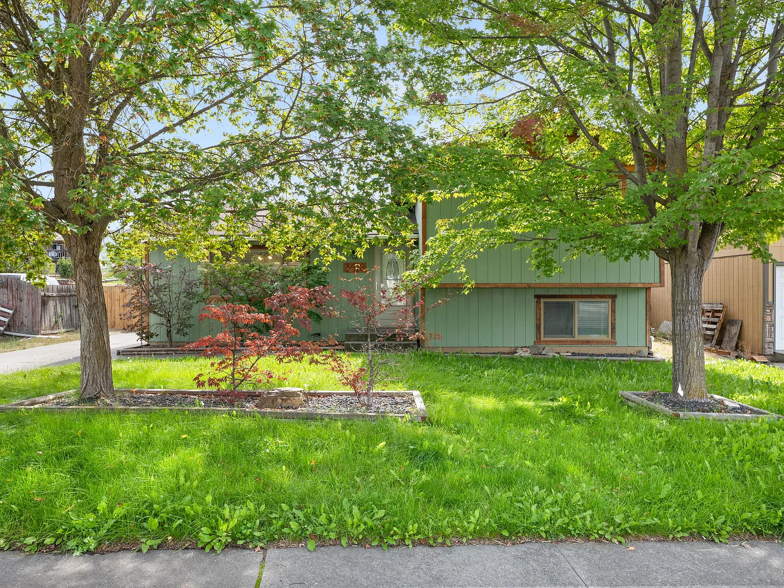 3 bed, 1860 sqft, $2,295 — Photo 3