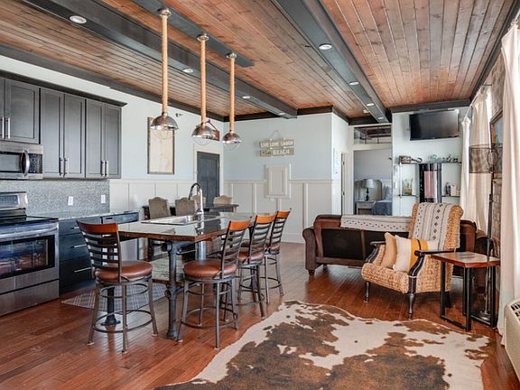5th image of 532 Dyckman Ave #1011