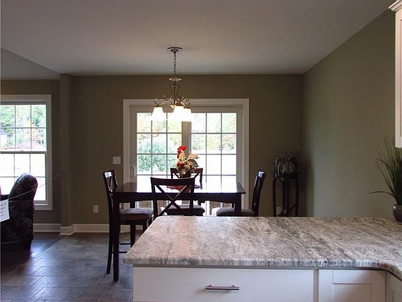 5th image of 553 Riverwalk Dr