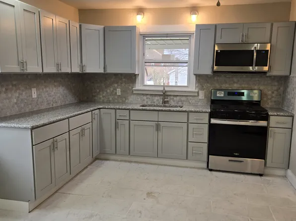 25 Creek St, Swoyersville, PA 18704