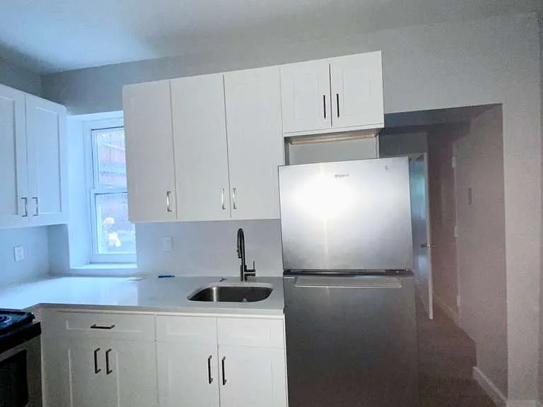 60 Yonkers Ave #C — Photo 3